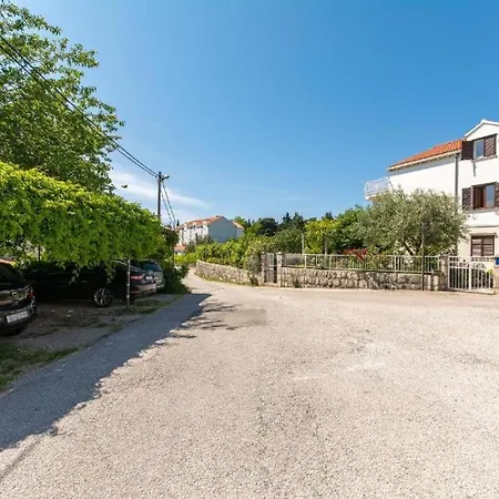Martinovic 2 Apartment *